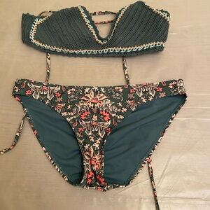 Xhilaration Dark Green and Multicolor Bikini